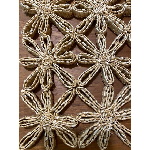 Placemats, thick woven ratan, Daisy, Flower, 3 Dimensional, set of 4 - Picture 8 of 16